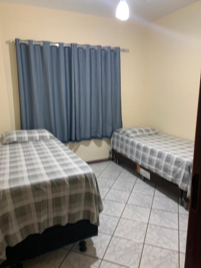 גוארפארי Solar De Bruna - Apartamento Com 2 Qts - 1 Suite - Garagem Coberta - Wi-Fi - Netflix - Acomoda 6 Pessoas A 70 Metros Da Praia מראה חיצוני תמונה